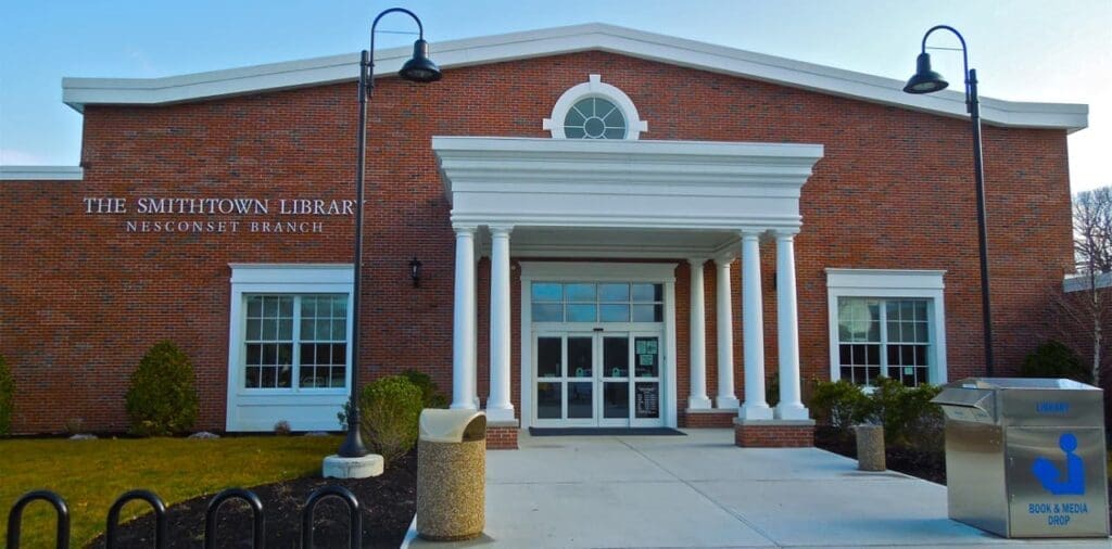 Featured image of Smithtown Library
